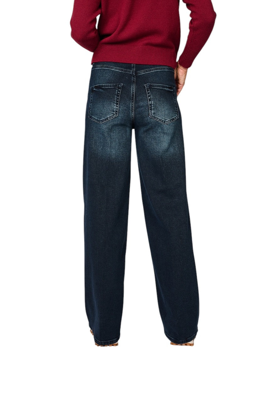 Seductive vaqueros de mujer de denim